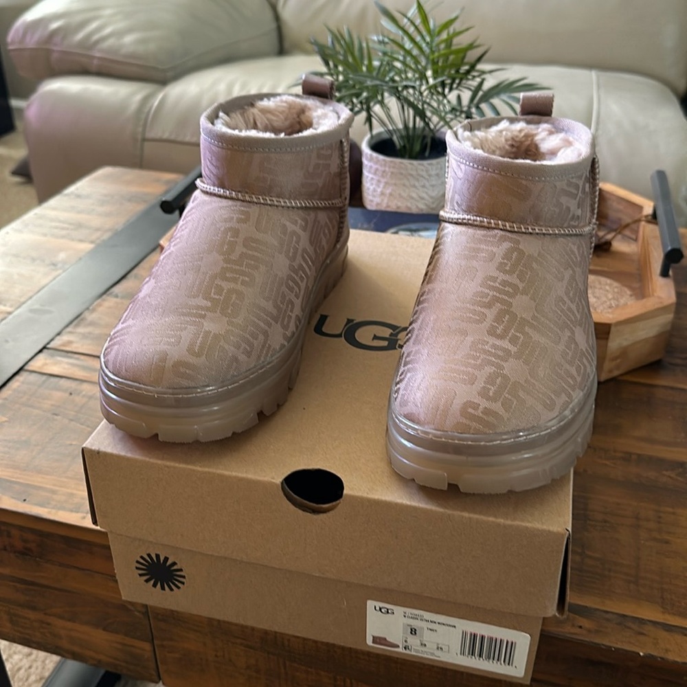 UGG Clasic ultra mini monogram